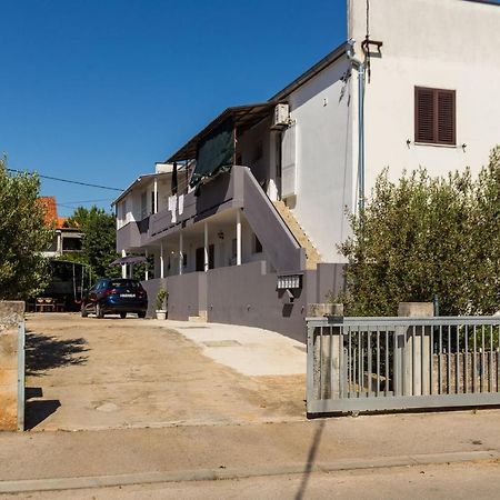 Petra Modern Apartment With Free Parking And Bbq ซาดาร์ ภายนอก รูปภาพ