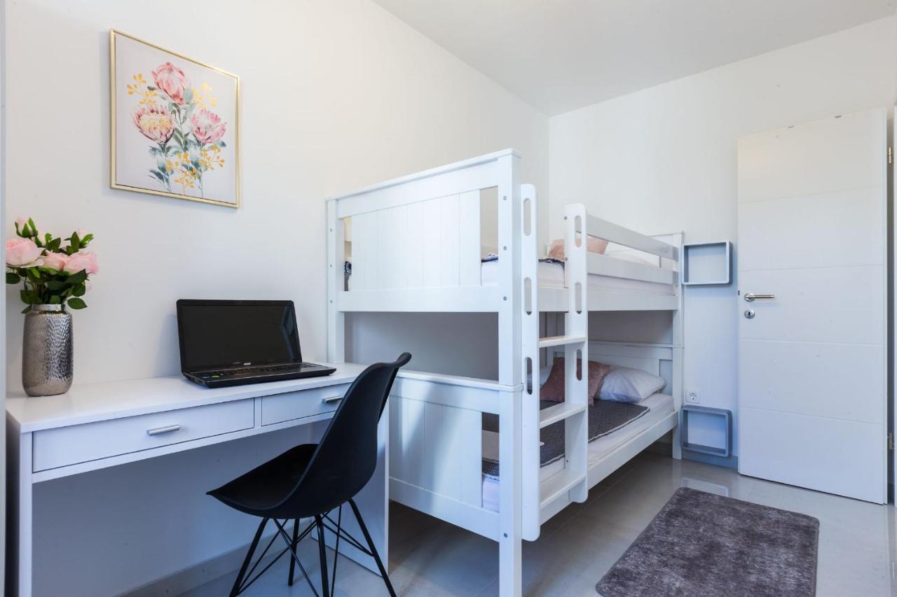 Petra Modern Apartment With Free Parking And Bbq ซาดาร์ ภายนอก รูปภาพ