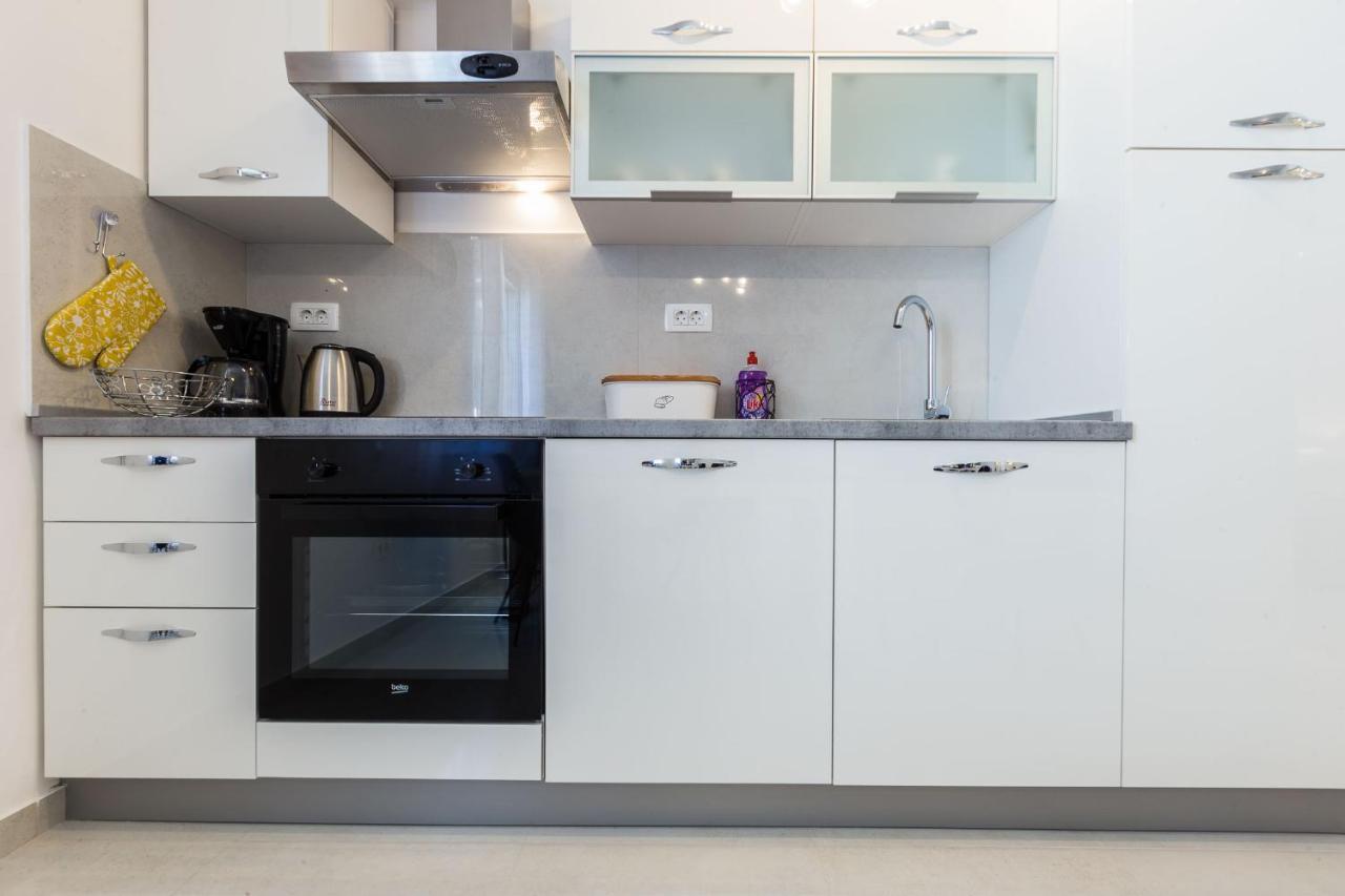 Petra Modern Apartment With Free Parking And Bbq ซาดาร์ ภายนอก รูปภาพ