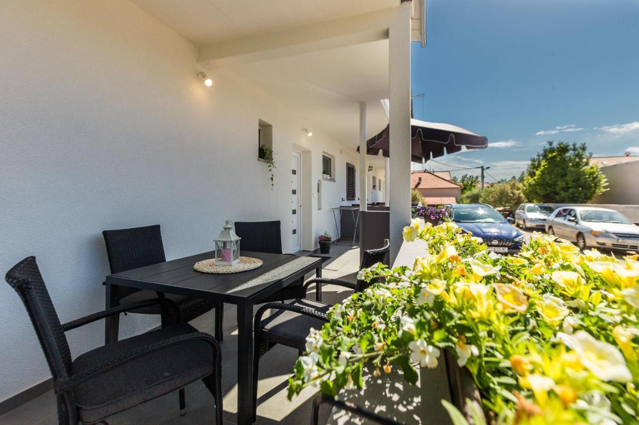 Petra Modern Apartment With Free Parking And Bbq ซาดาร์ ภายนอก รูปภาพ