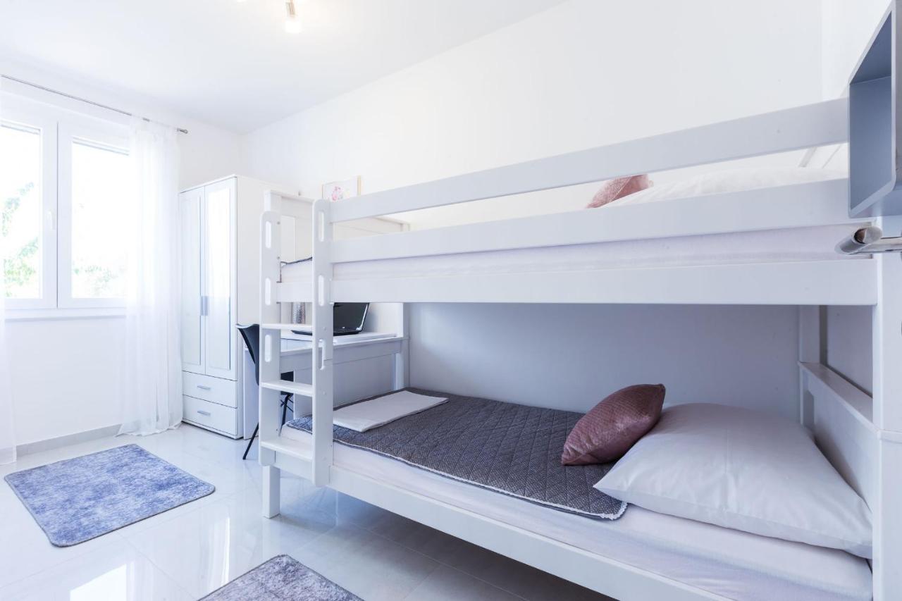 Petra Modern Apartment With Free Parking And Bbq ซาดาร์ ภายนอก รูปภาพ